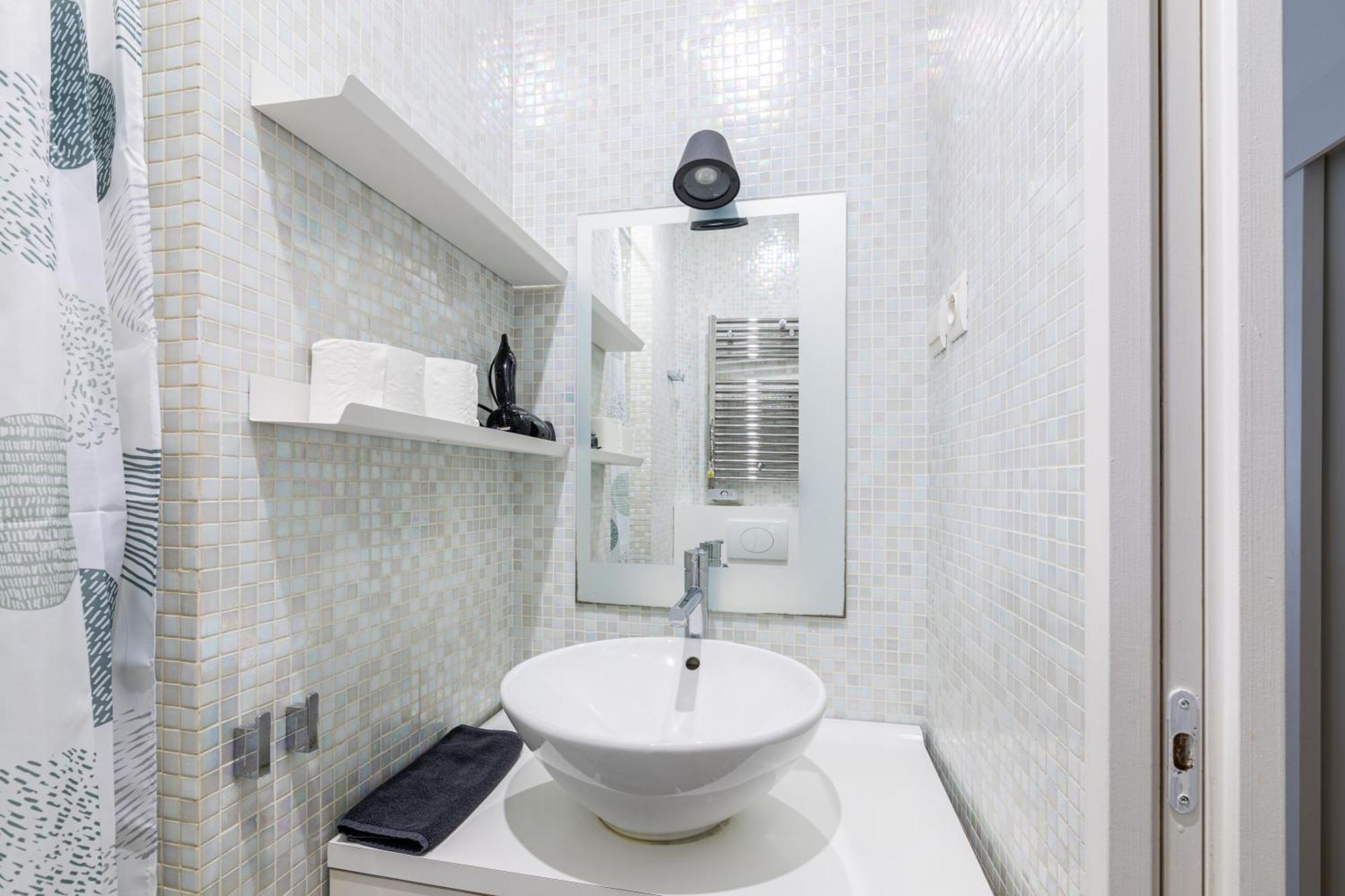 Luxurious 1 Bedroom Republique Vinaigriers Free Netflix 파리 외부 사진
